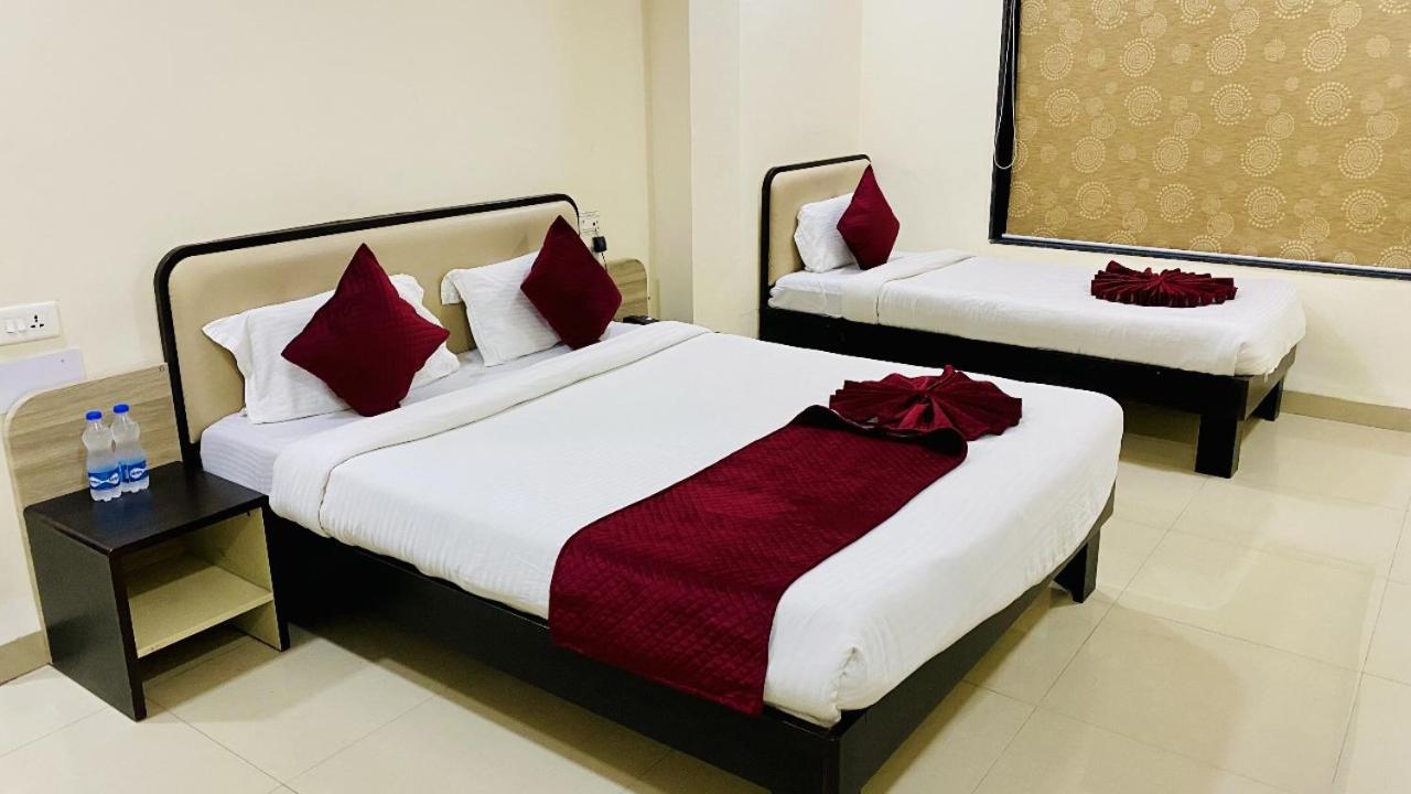 The Richi Rich Hotel And Resort Indore Exterior photo